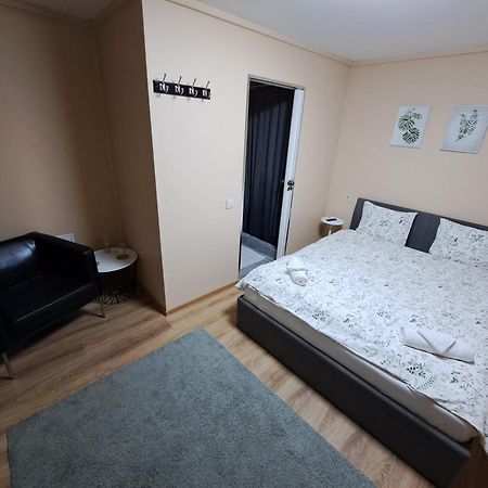 シャウレイ Pusele Bed & Breakfast エクステリア 写真